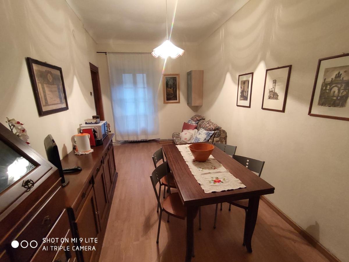Apartamento Ex Ostu Impero: Vino, Tartufo Ed Ospitalita La Morra Exterior foto